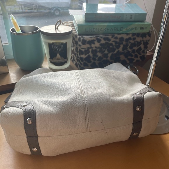 Coach Carley Ivory Leather Shoulder Bag; EUC - Picture 14 of 16
